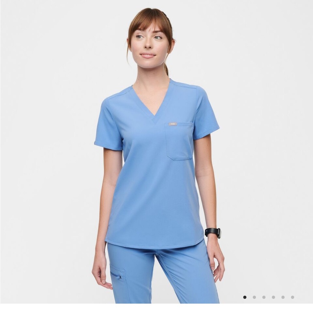 Figs caterina scrub top
